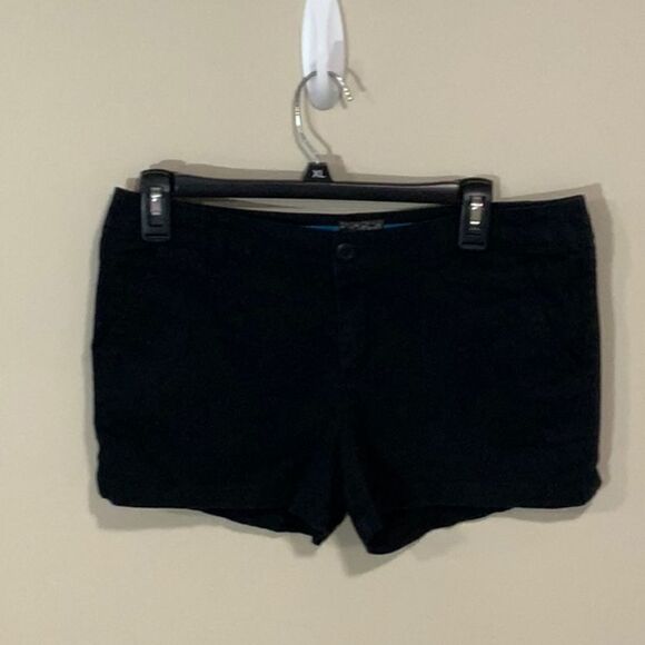 Black BeBop Juniors Shorts Size 9 - Picture 4 of 8